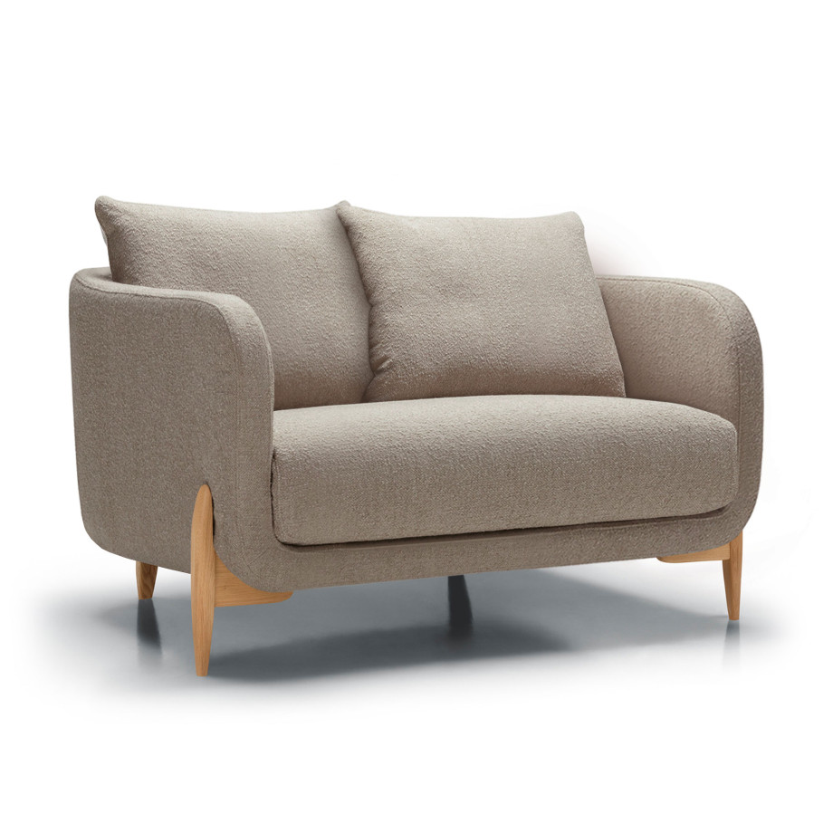 Fauteuil large SITS en tissu bouclette beige Jenny avec pieds bois - Vue latérale I Axodeco.fr