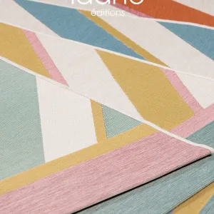 ✨ Découvrez le tapis Candy @idaho_editions ✨ 
Avec ses rayures graphiques inspirées des années 60 et ses couleurs vibrantes, le tapis Candy...