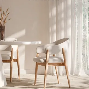 ✨ La chaise Conor signée @castlelinefurniture ✨

Une silhouette élégante, pensée pour allier confort et douceur au quotidien. Son piètement...