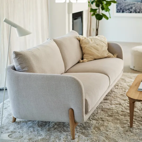 ✨ Confort et douceur avec Jenny ✨

Le canapé Jenny @sits_furniture est un véritable « best of » qui séduit par son esprit scandinave et... Galerie Instagram