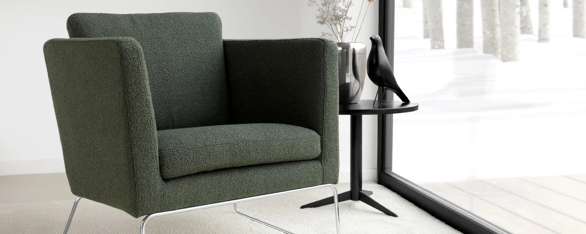 Comment décorer son salon avec un canapé vert kaki ?