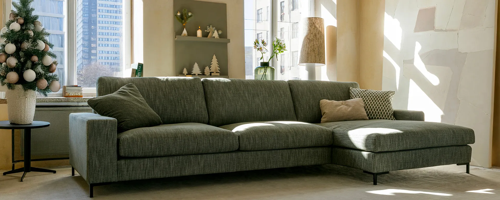 Déco Noël 2025 : les grandes tendances pour un salon moderne et chaleureux